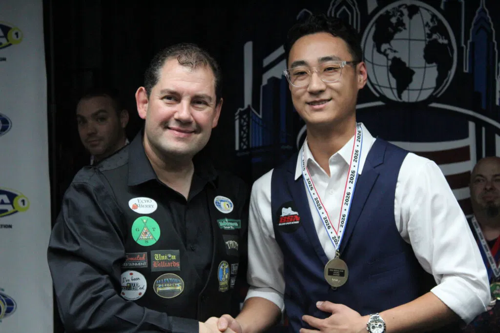 Jerry Chen receives the Rising Star Award from Wayne Parker