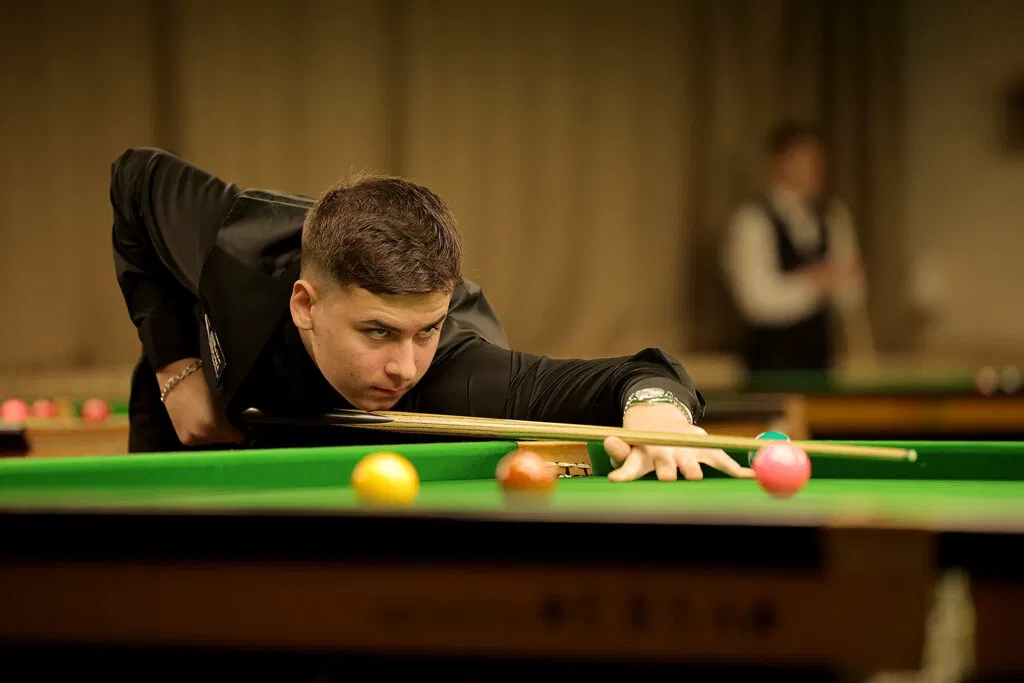 A young European snooker player competing on the amateur pathway