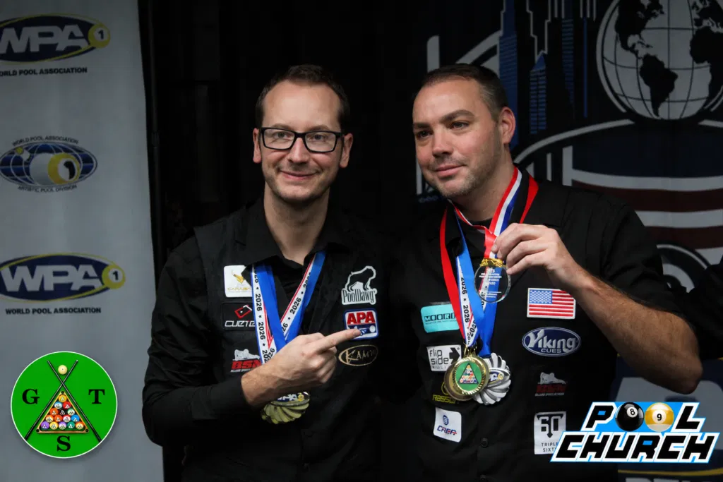 Florian Kohler presents his signed Inspiration Award medal to Steve Markle
