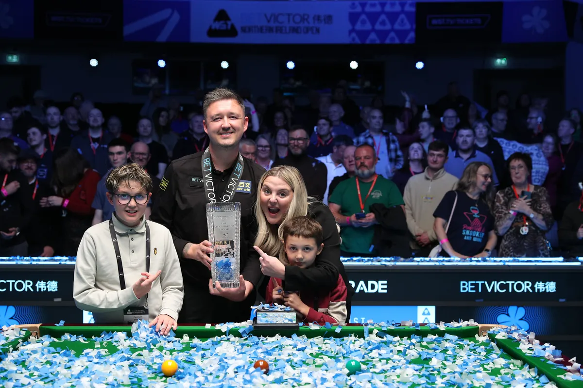 Kyren Wilson celebrates the Northern Ireland Open title with his family